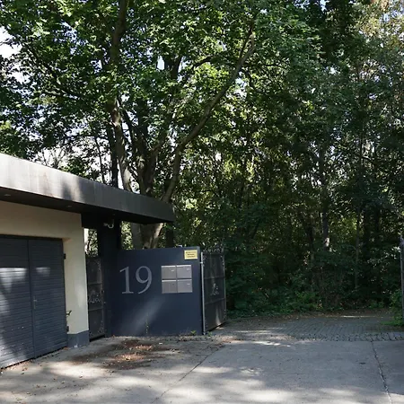 Villa via Lapis - Panoramablick über Dresden - Garten - Pool - Sauna - Luxus-3